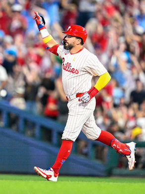 Phillies & Schwarber Agree to 5-Year, $150 Million Deal! Schwarbombs on the Floats!