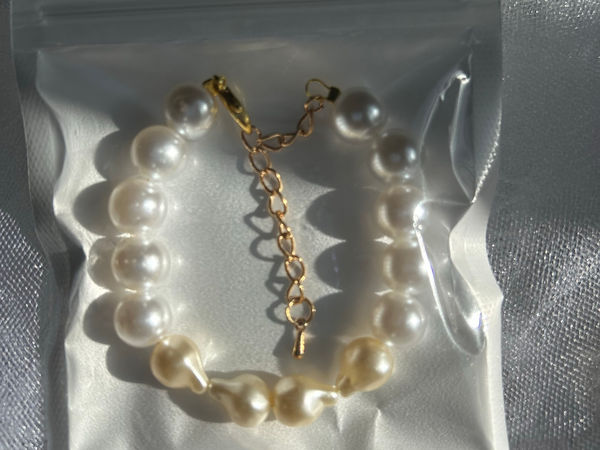 Hand made Bracelet en perles avec chaînette dorée
