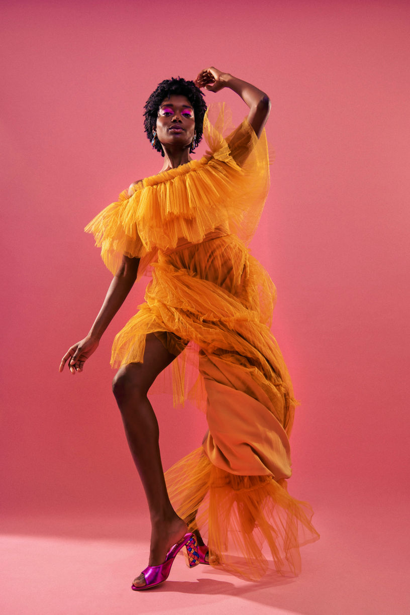 Dress Zeynep Kartal Shoes April & Alex Hairband Merve Bryindir