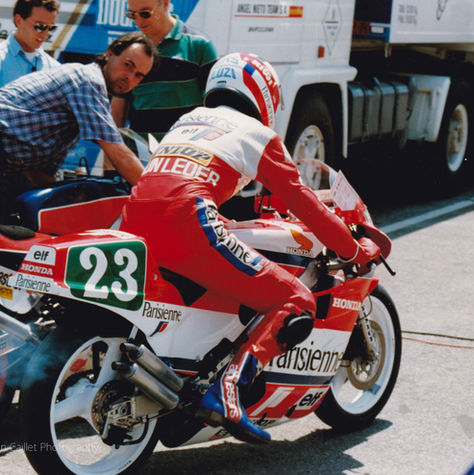 foto-curso-de-competición-moto-honda-moto-250-parisienne-bolide-jacques-cornu.jpg