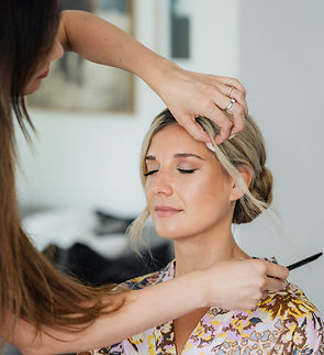 Caro-Hajo-GettingReady-AgnesGracePhoto (39).JPG