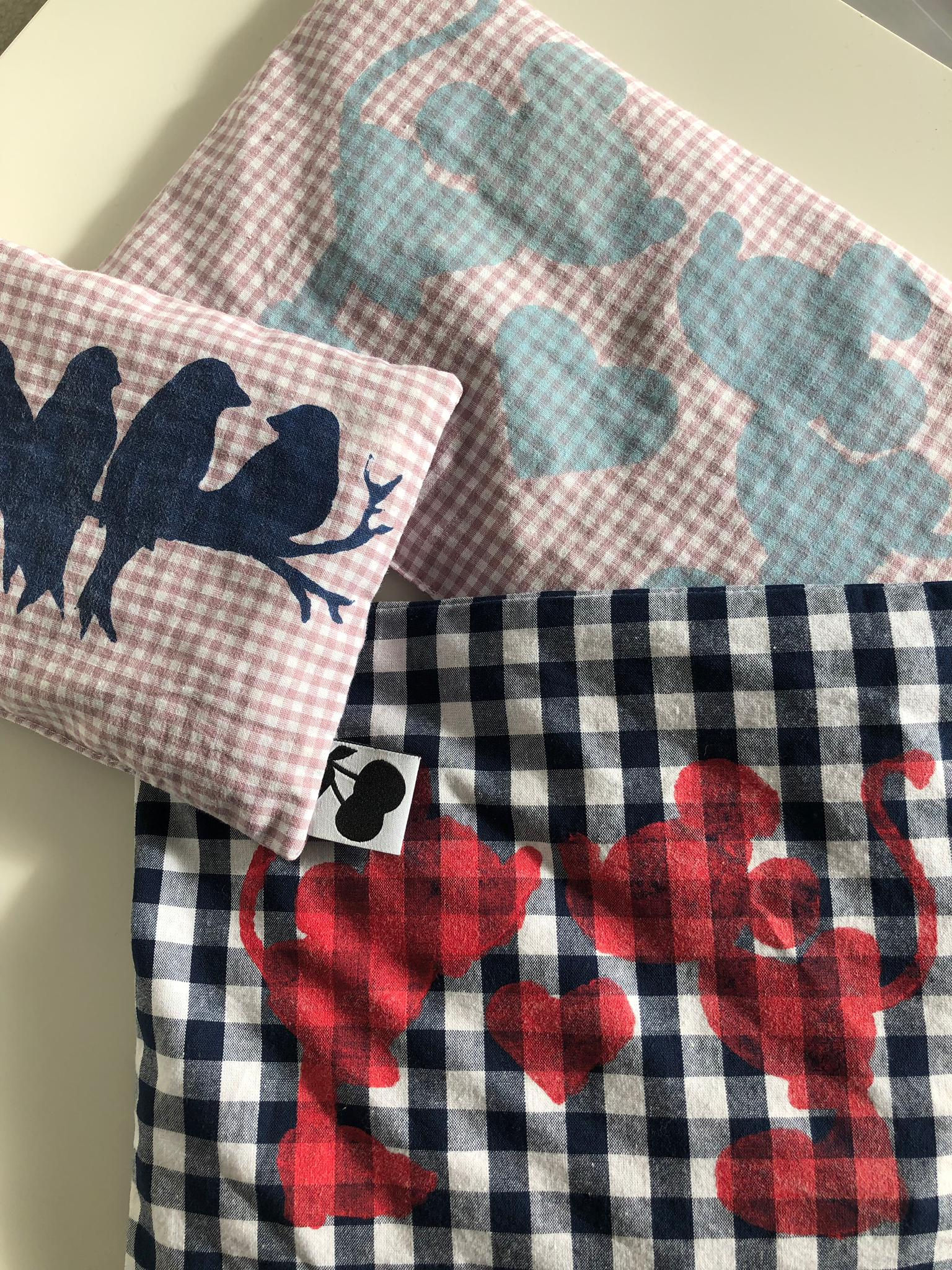 Bedrucktes Chriesisteichüssi