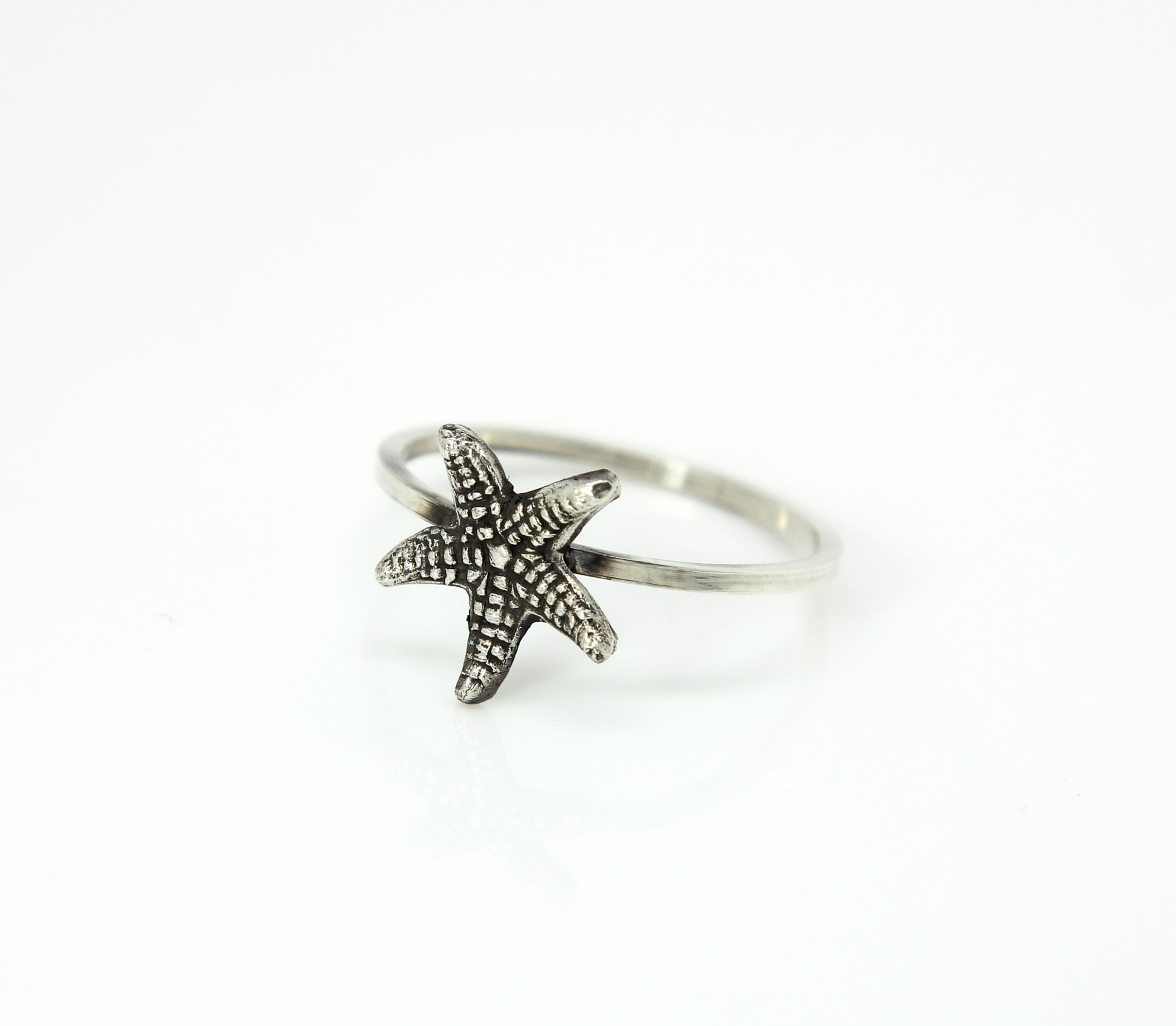 Starfish ring Sterling silver - stacking ring