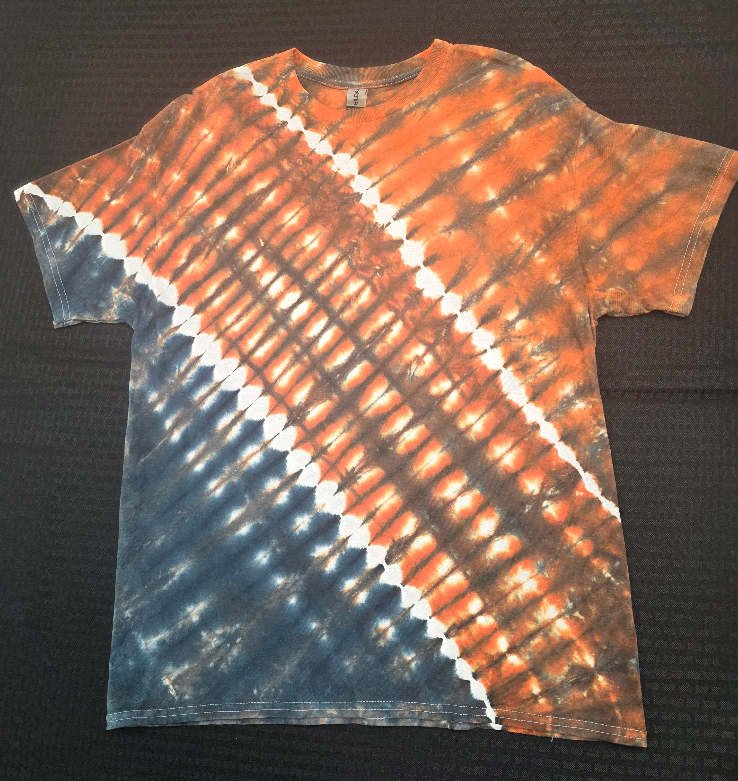 "Tiger Pride" Gilden tie dyed T-Shirt