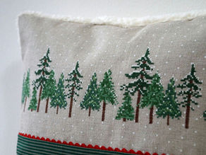 Kreuzstich Tannenwald mit Schnee