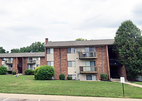 Oakmont Exterior 9G.jpg