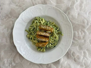 Spinach Tagliatelle with Chickpea Tempeh: Easy Vegan Pasta
