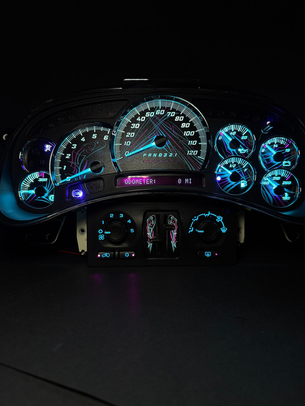Thumbnail: 06-07 Gas MPH GM/GMC/Chevrolet Prebuilt Cluster & HVAC Unit - Abstract Pinstripe