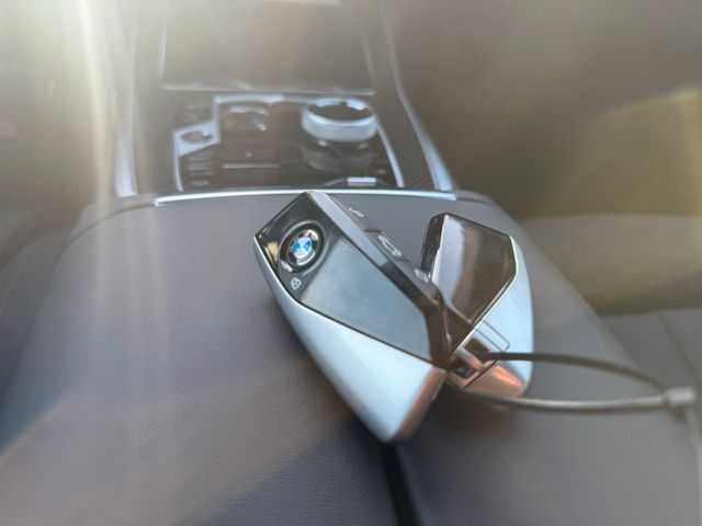 Thumbnail: BMW X7 40d M Sport B&W Exclus Execut Carbon