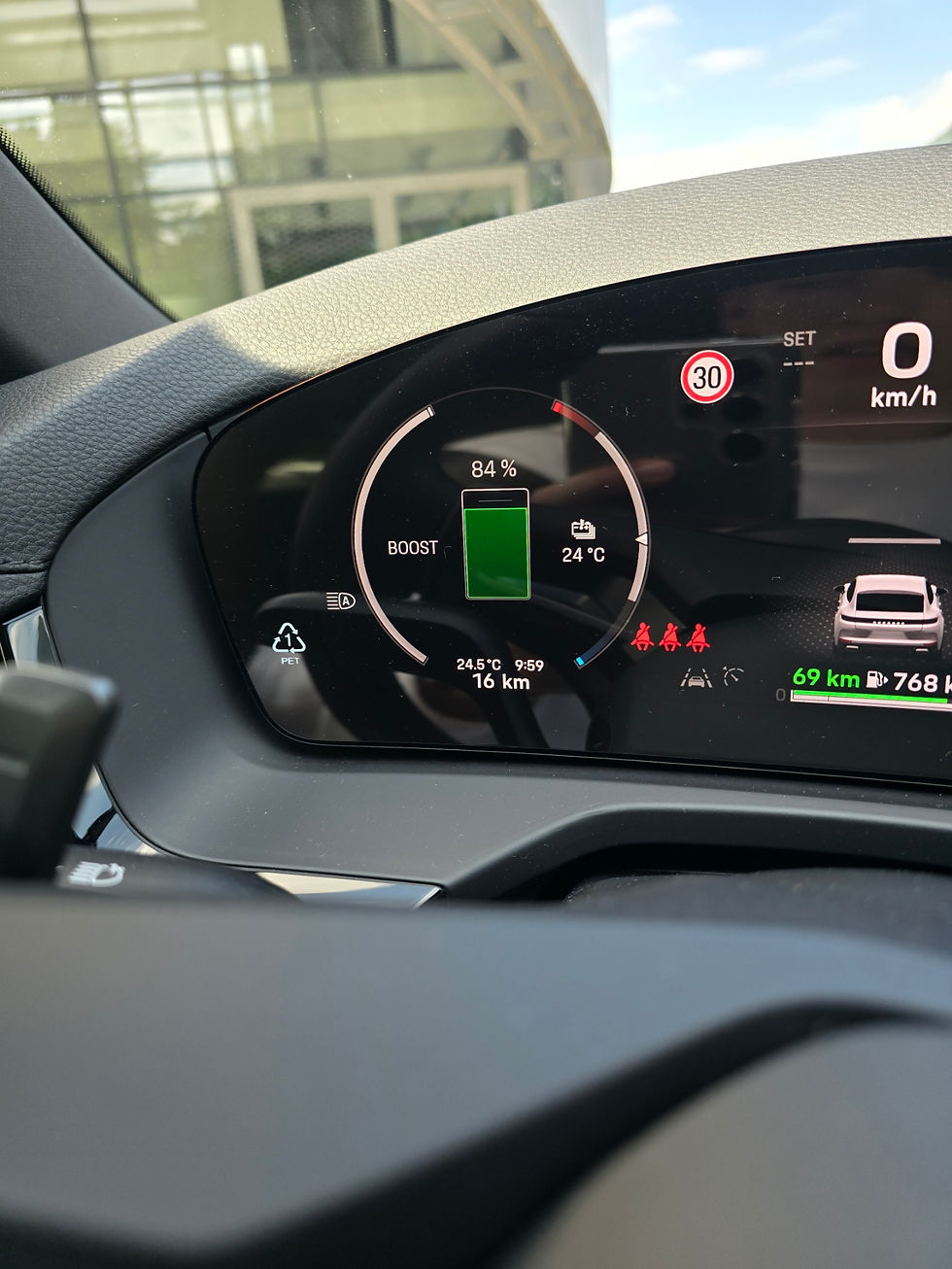 Thumbnail: Porsche Panamera 4 E-Hybrid