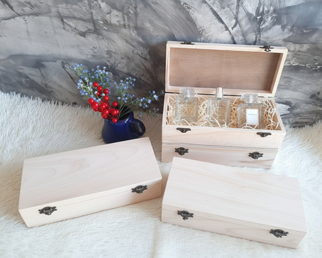ทำไมกล่องไม้สั่งทำ (Custom Wooden Box) คือคำตอบของการสร้างแบรนด์ระดับพรีเมียม?