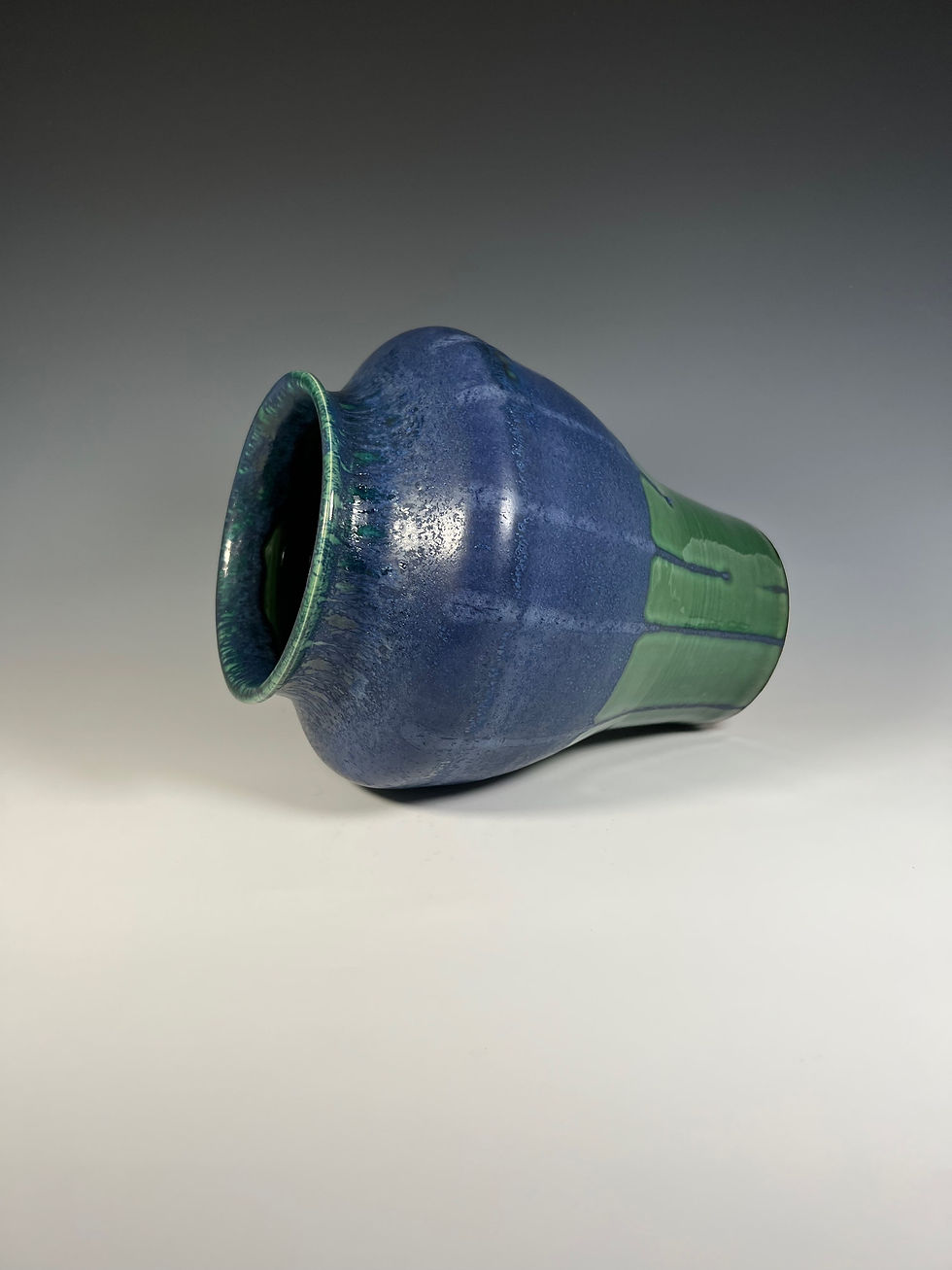 Thumbnail: Dripping 2-Tone Vase