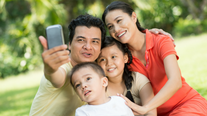 ¿Te gusta subir fotos de tus hijos a Internet? Esto es lo que debes saber