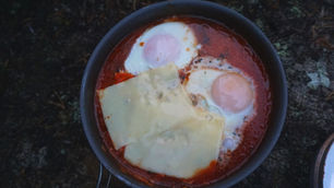 Poached eggs in tomato sauce