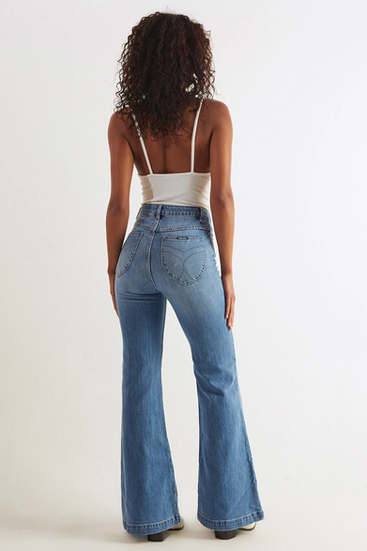 Blue eastcoast flare jeans for autumn wardrobe.