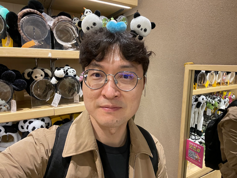 Faculty of the Month (April) - Mr. Hong Chang Jun