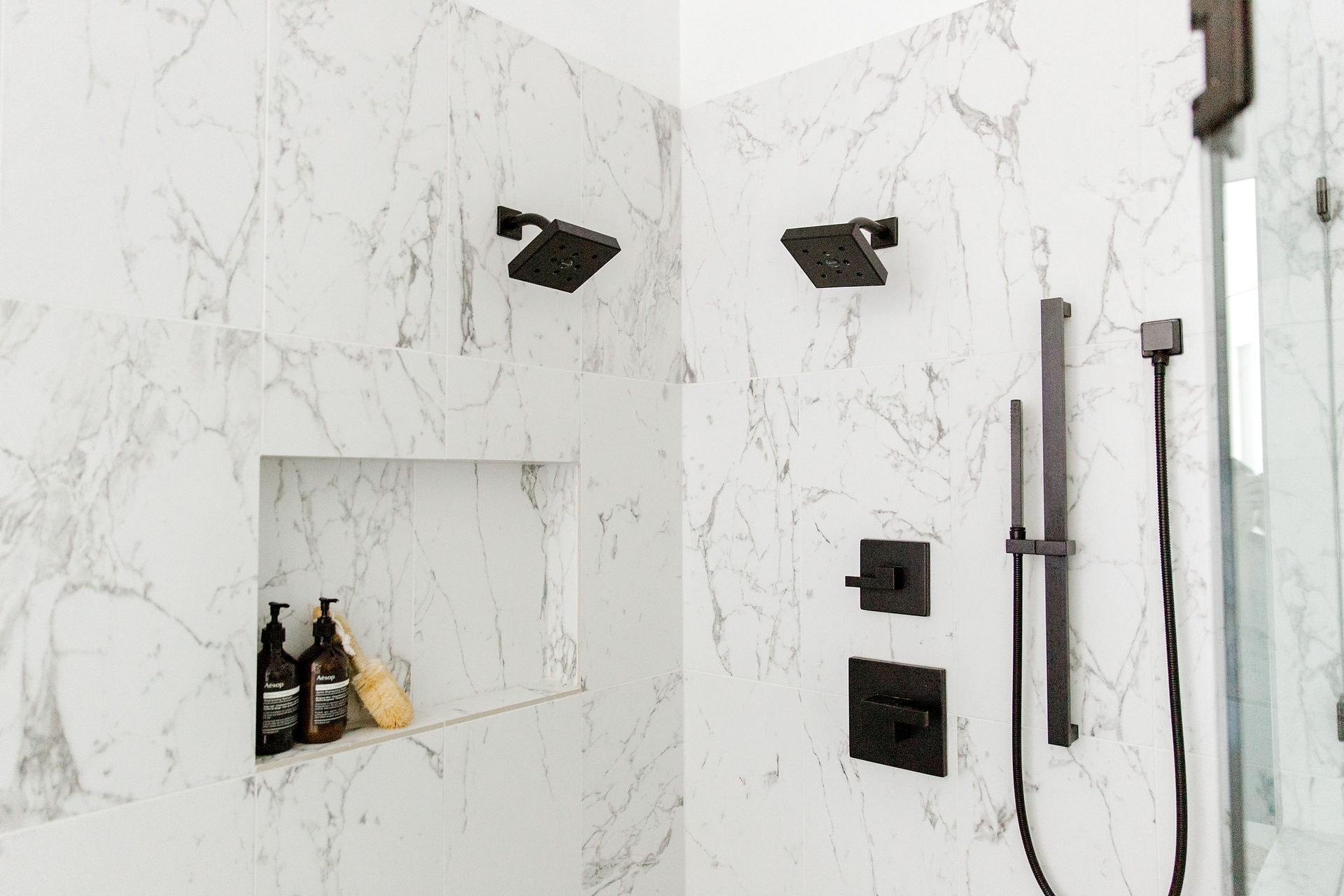 Bathroom design by Lauratography_www