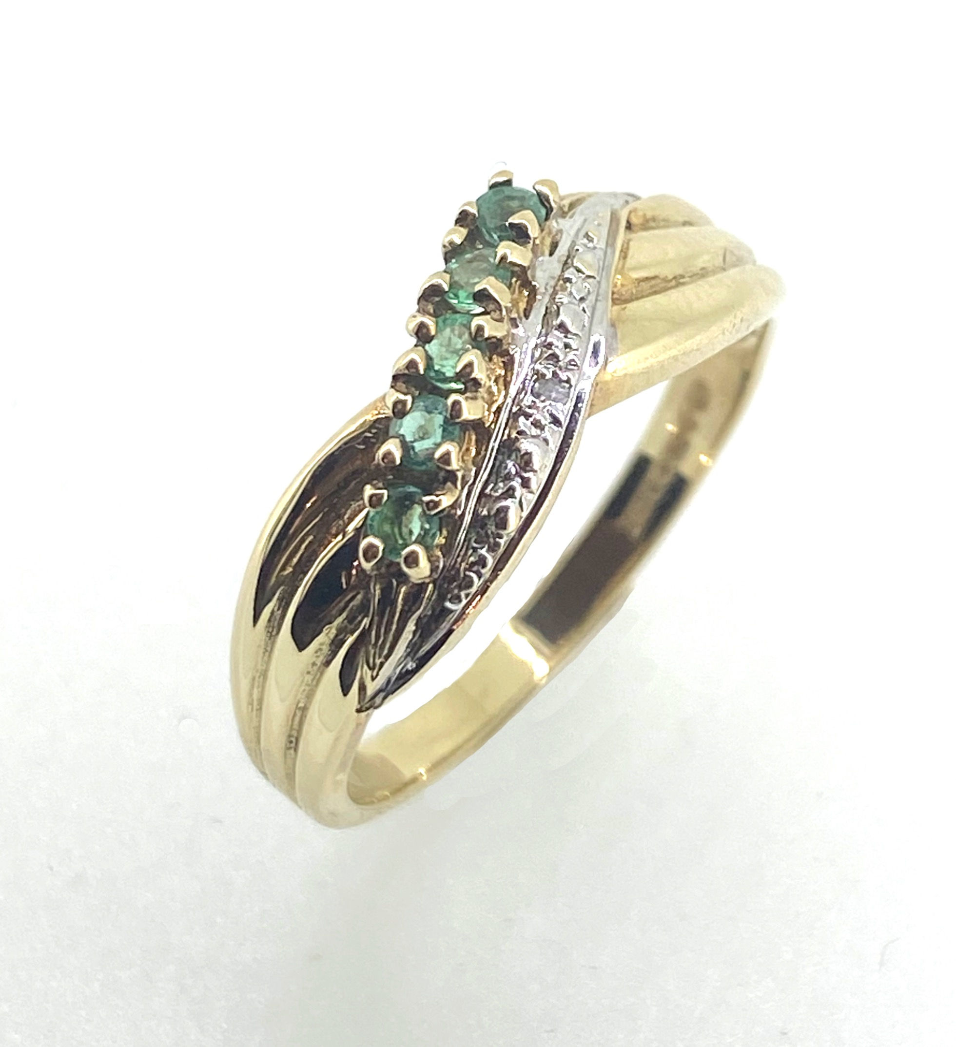 9ct gold emerald and diamond