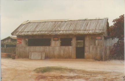 Foto histórica antiga da Praia do Ervino em preto e branco