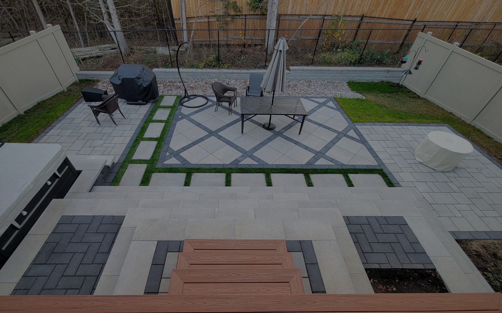 Premium hardscape patio by Tracey Construction in Ottawa