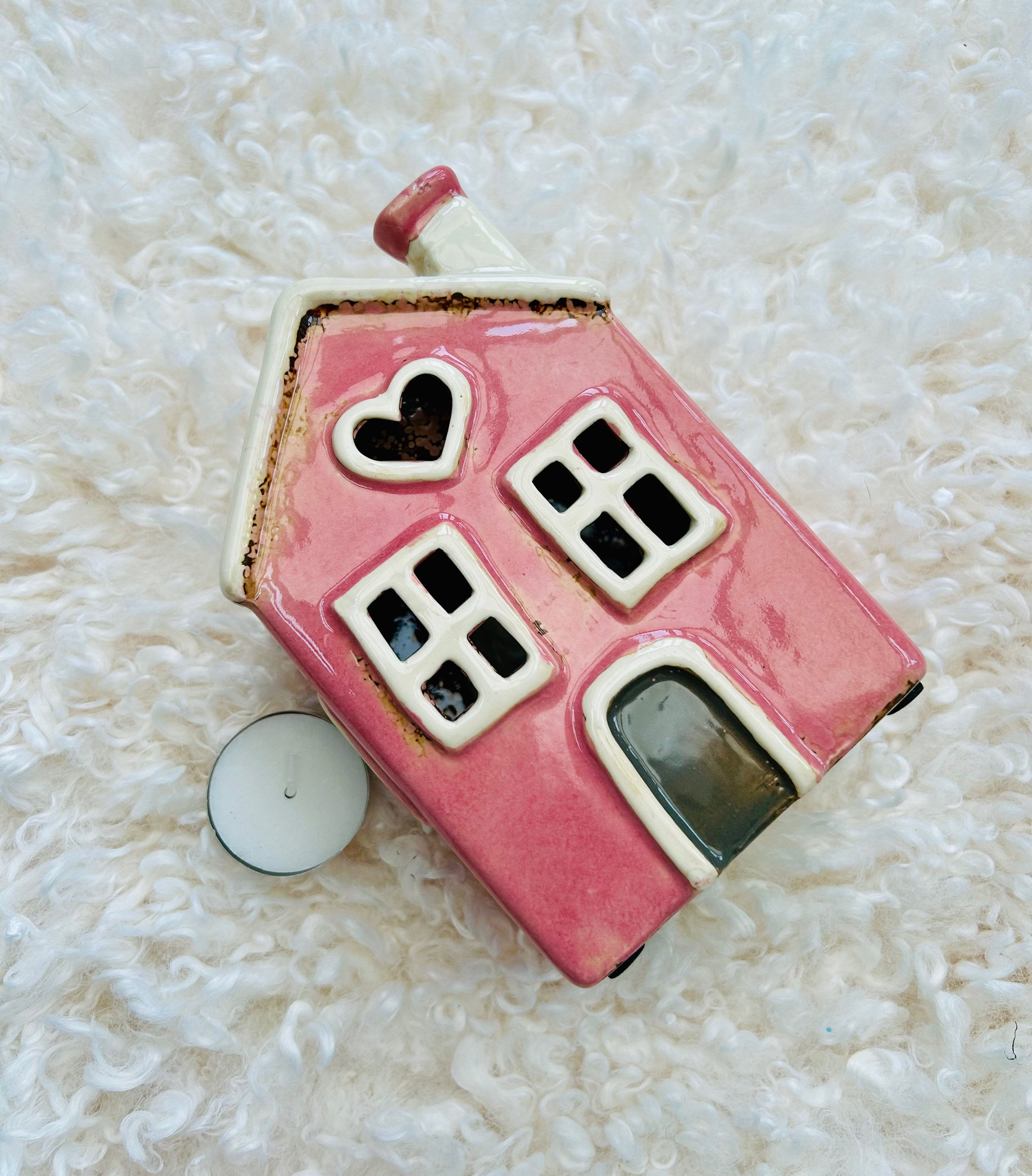 Pink heart house burner 