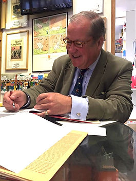 Michael Farr signing copies for his fans