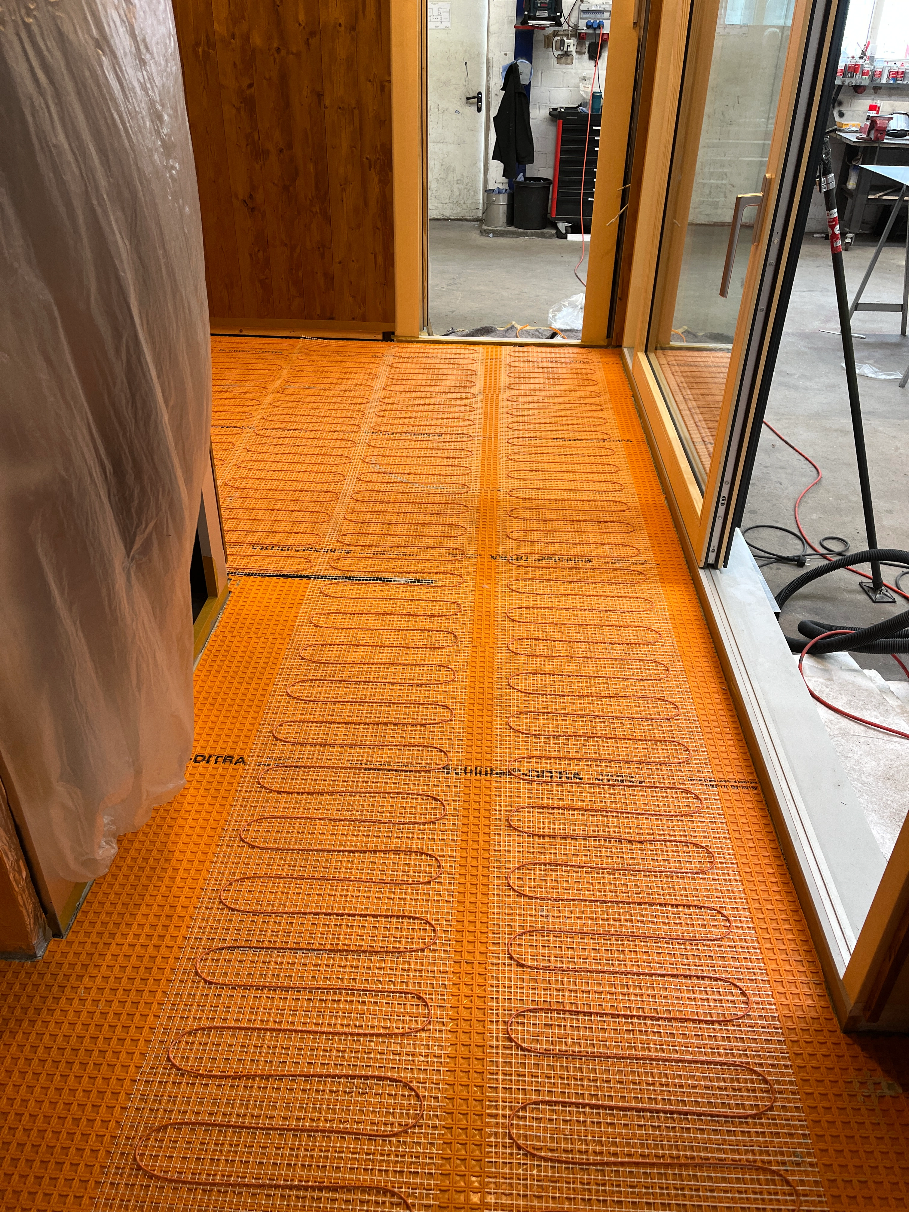 Saunacontainer Bodenbelag