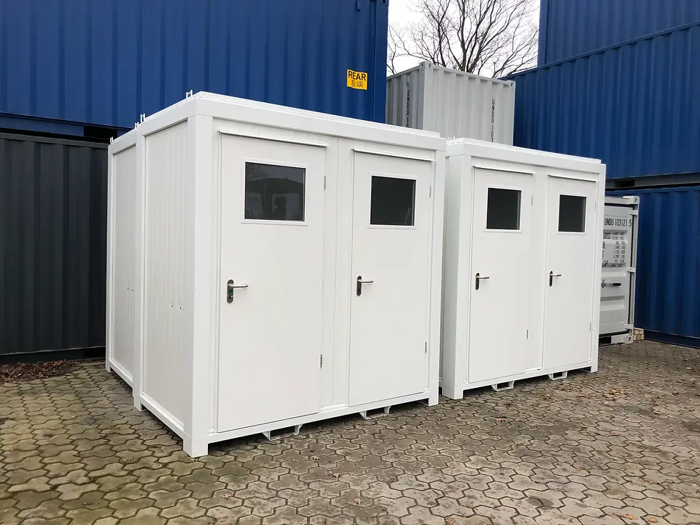 max-container-10-ft-buero-container-aussen-ansicht-seitlich-container-weis-fenster.webp
