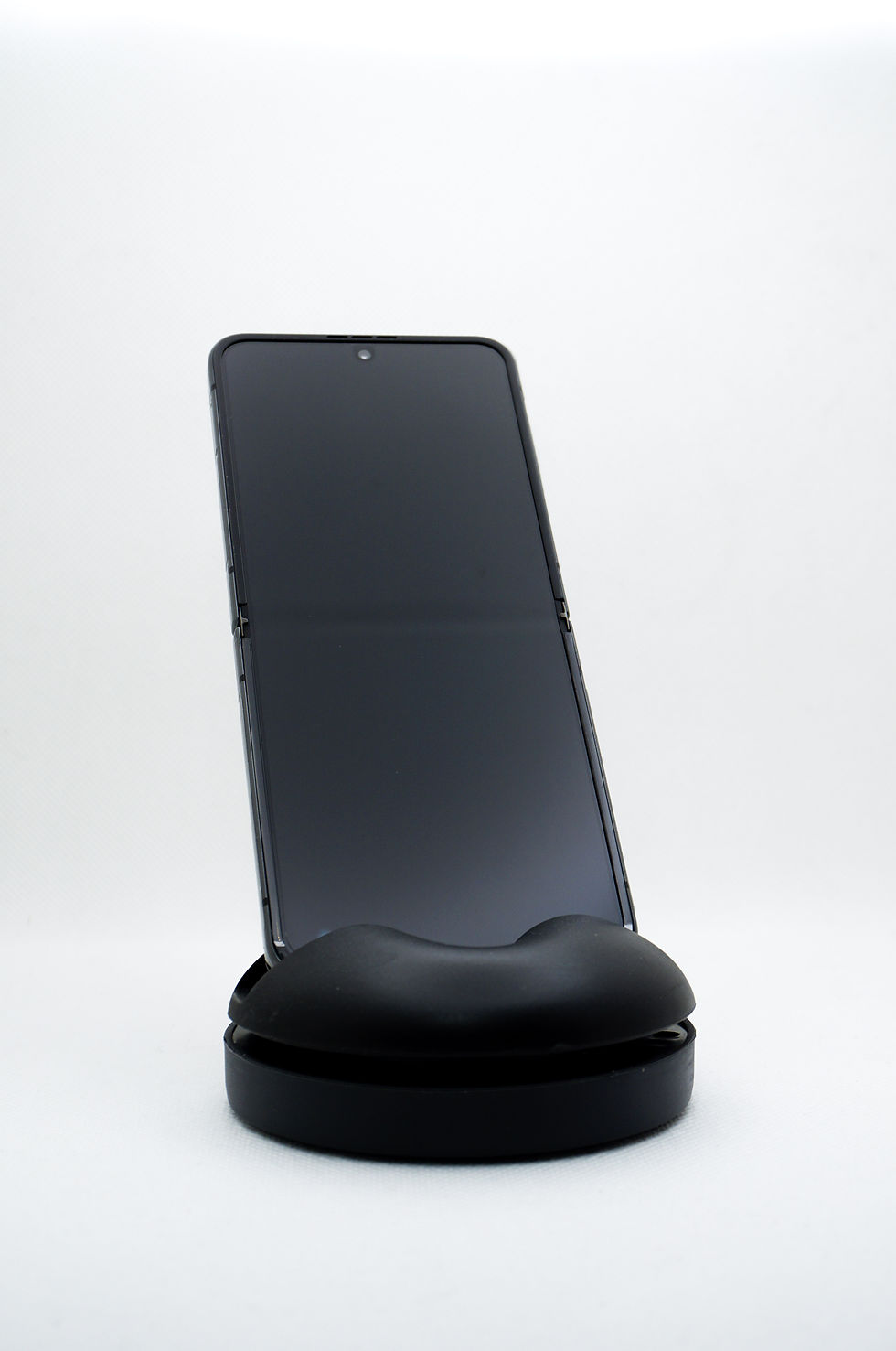Thumbnail: Samsung Z Flip 4 8/256GB - Black