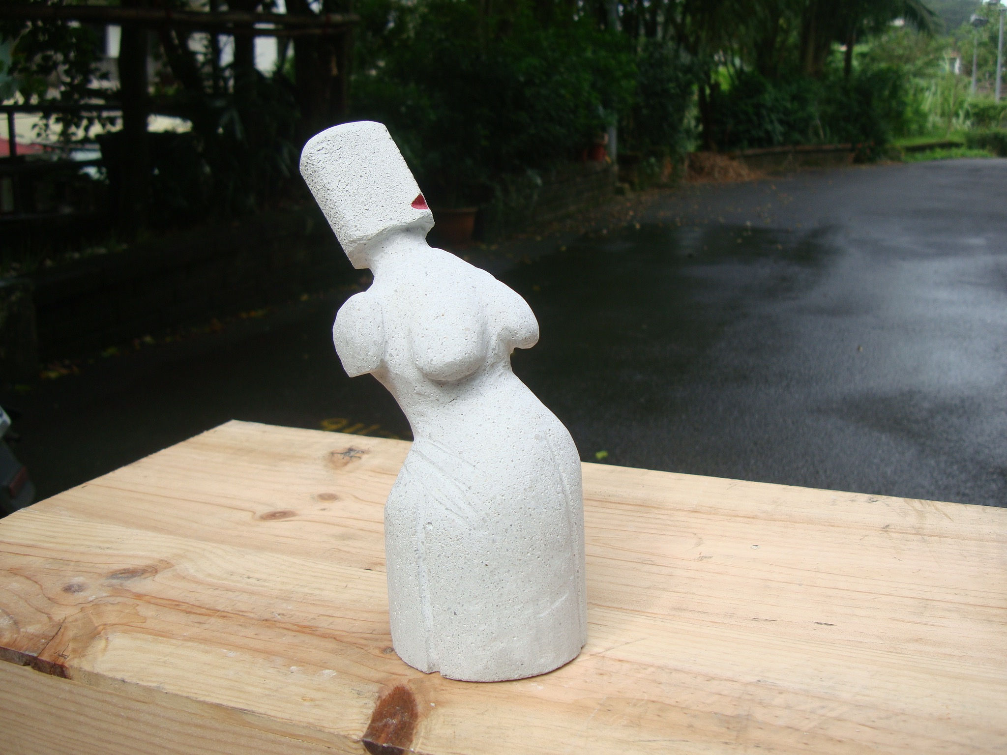 水泥藝術-豐腴的女人