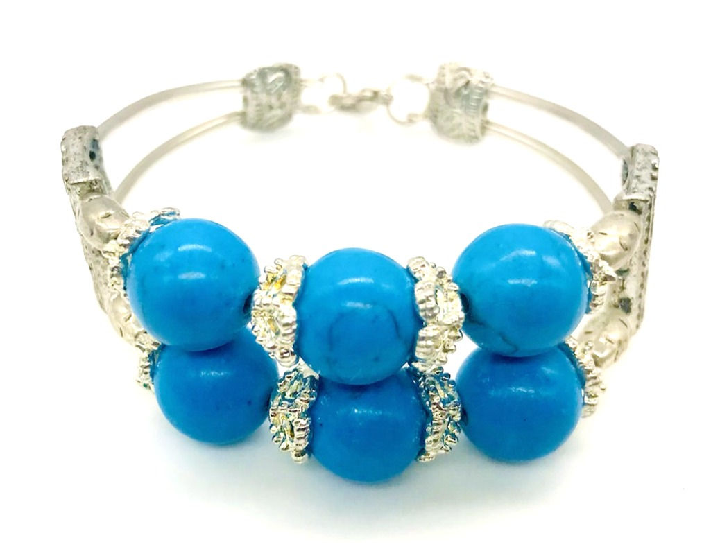 Turquoise Gemstone Silver Bracelet for communication and confidence