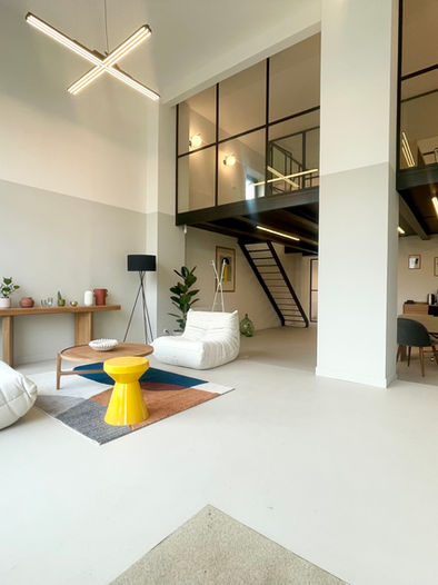 Mezzanine, verrières & escalier pour une agence immobilière