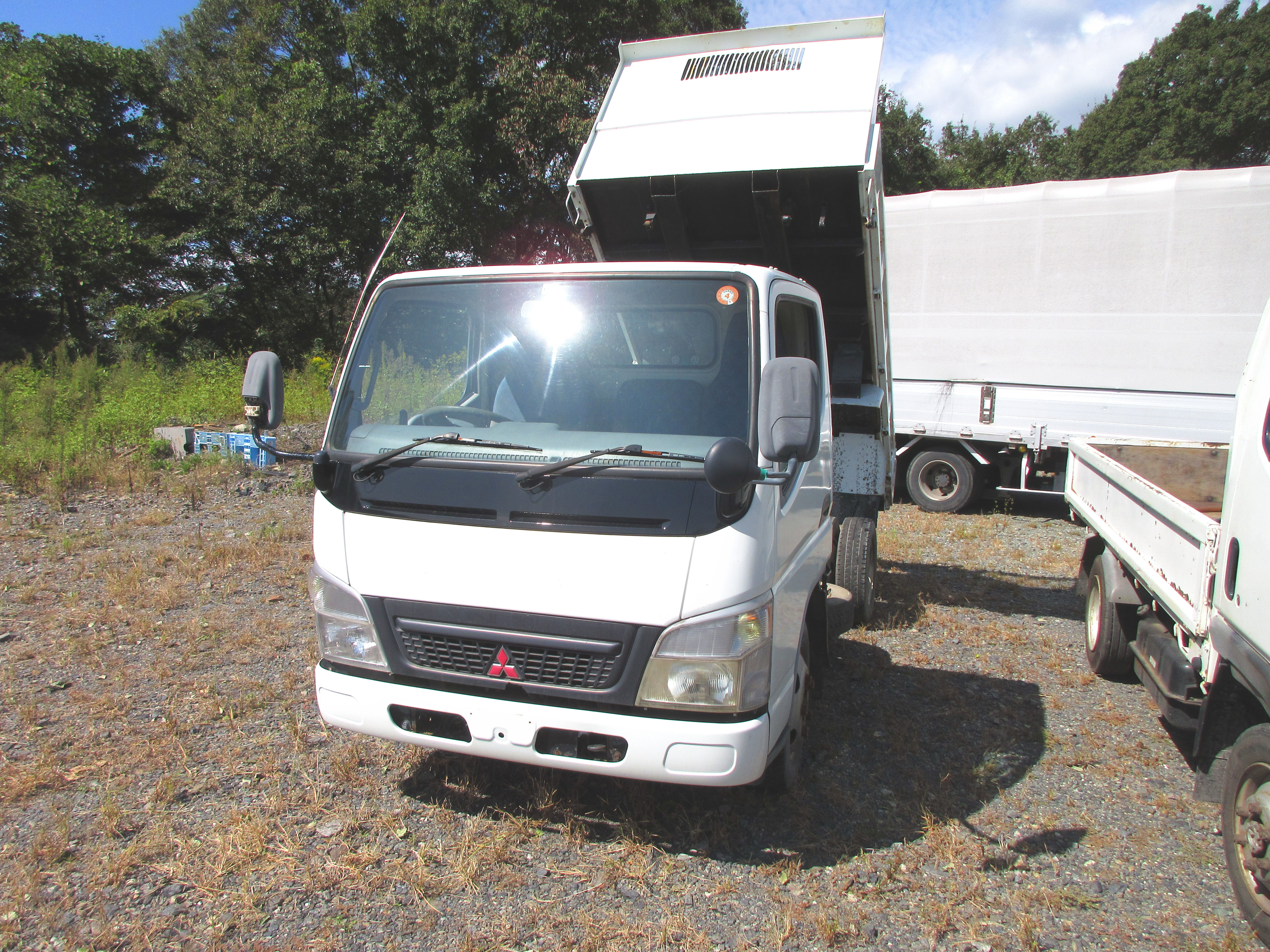 三菱キャンター、ダンプ、２ｔ