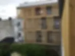 Leilighetsbygg med spiraltrapp langs ytterveggen