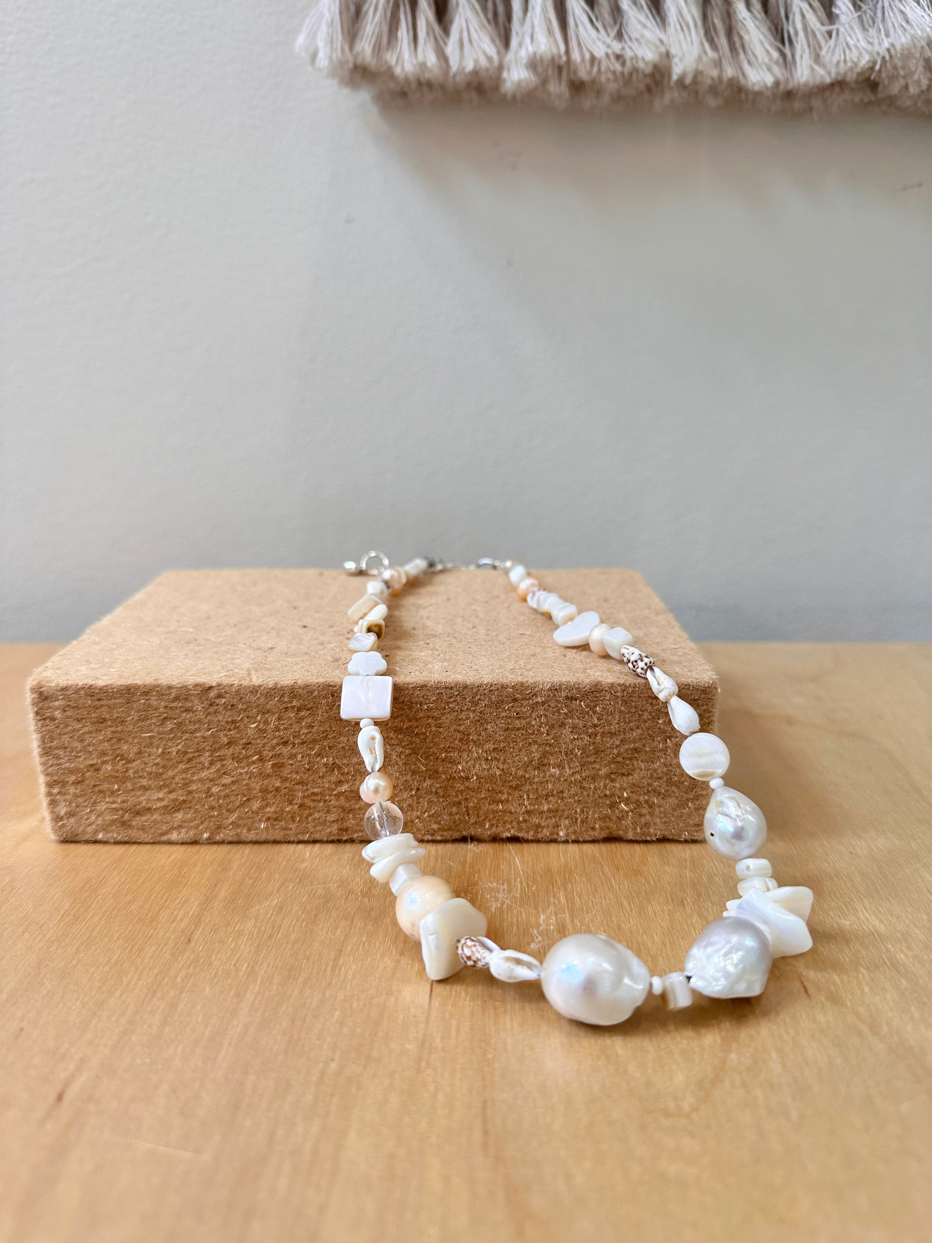 Seashell and Pearls Necklace
