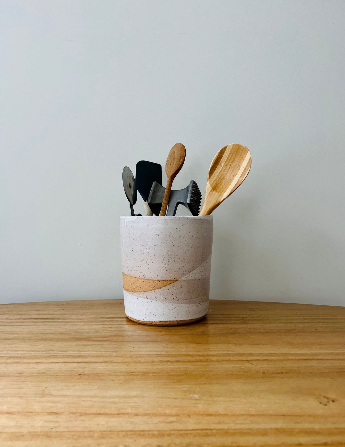 Large Criss Cross Utensil Holder