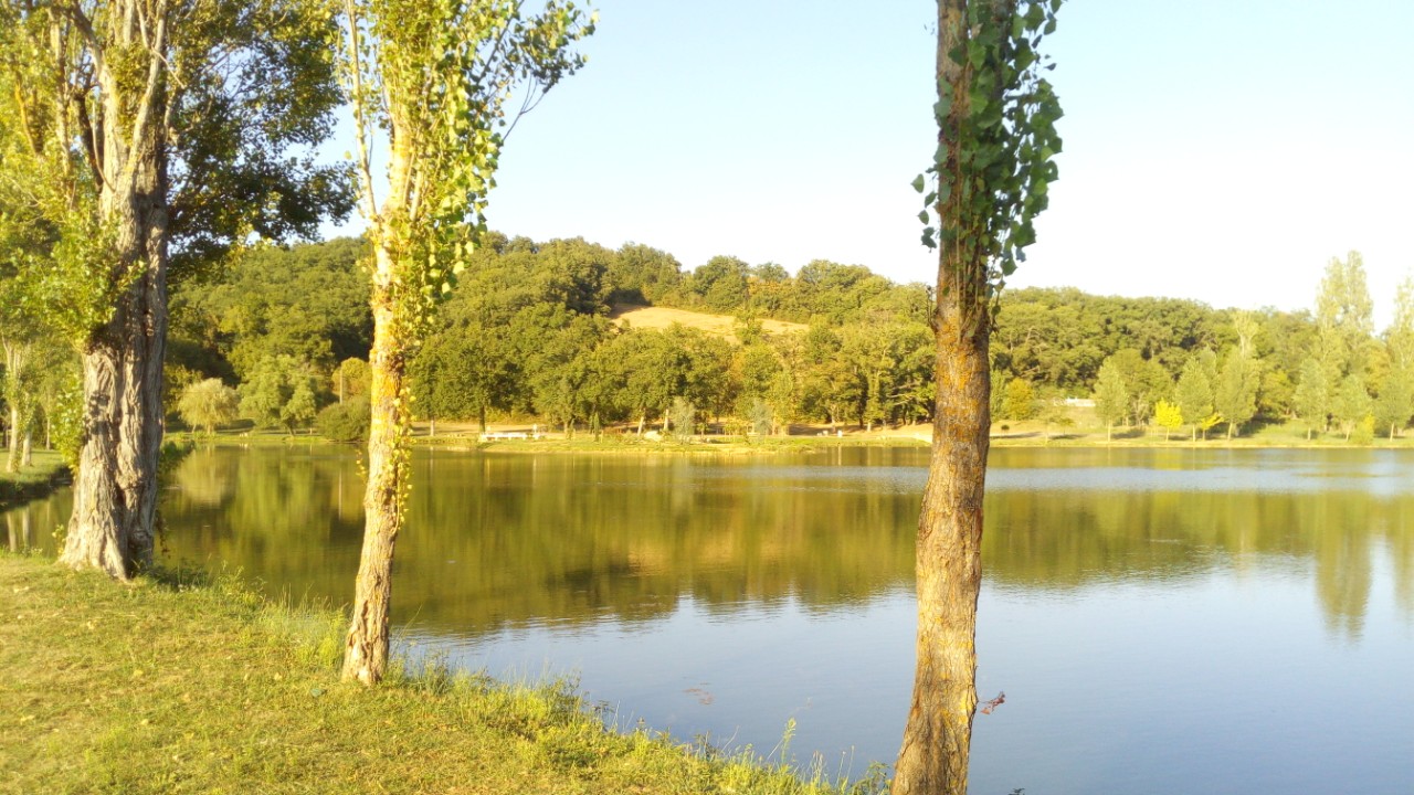 Camping du Lac de Parisot