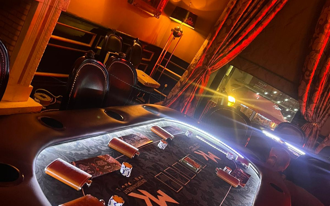 CUSTOM POKER TABLES UK/ IRELAND MK POKER TABLES NI, BELFAST/ LISBURN.