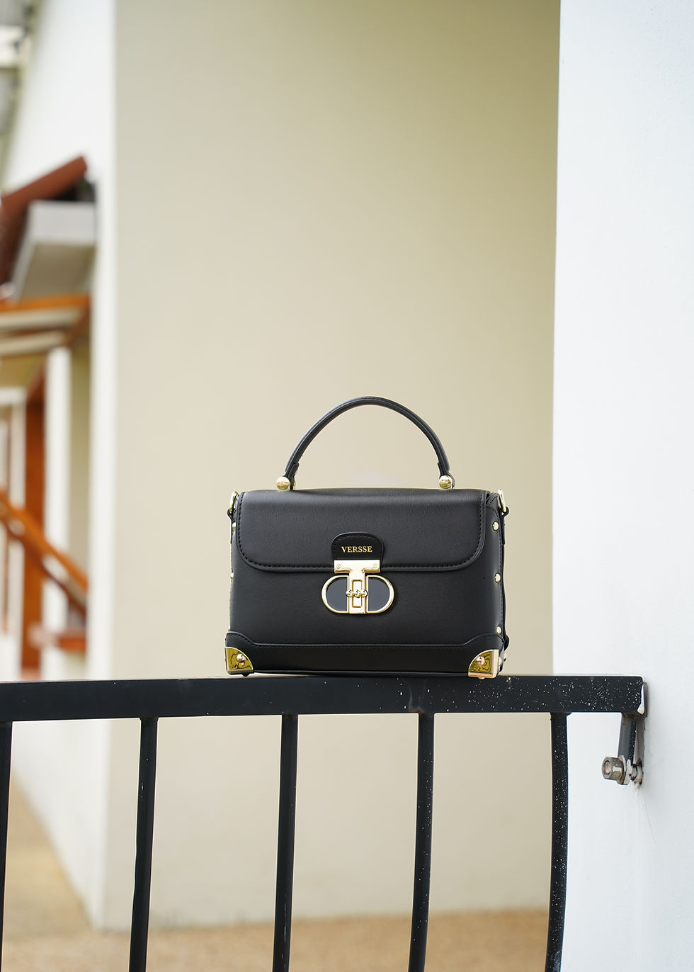Thumbnail: Shika stylish leather Handbag.