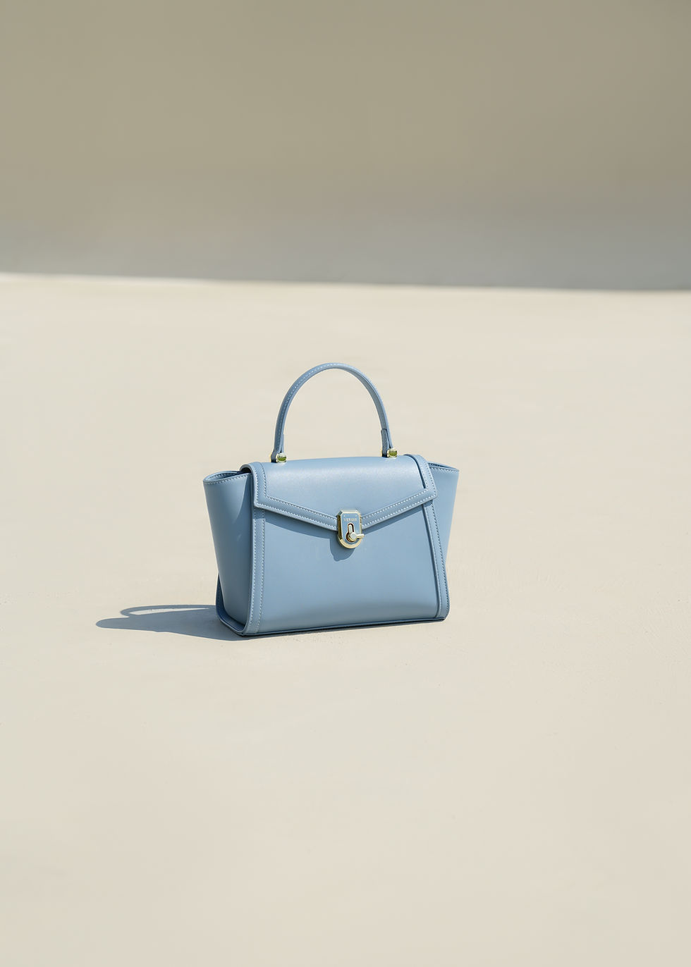 Thumbnail: Enyo The Elegant Leather Handbag