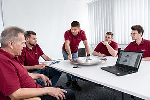 Gruppe von Mitarbeitern der Diamant- Gesellschaft Tesch GmbH