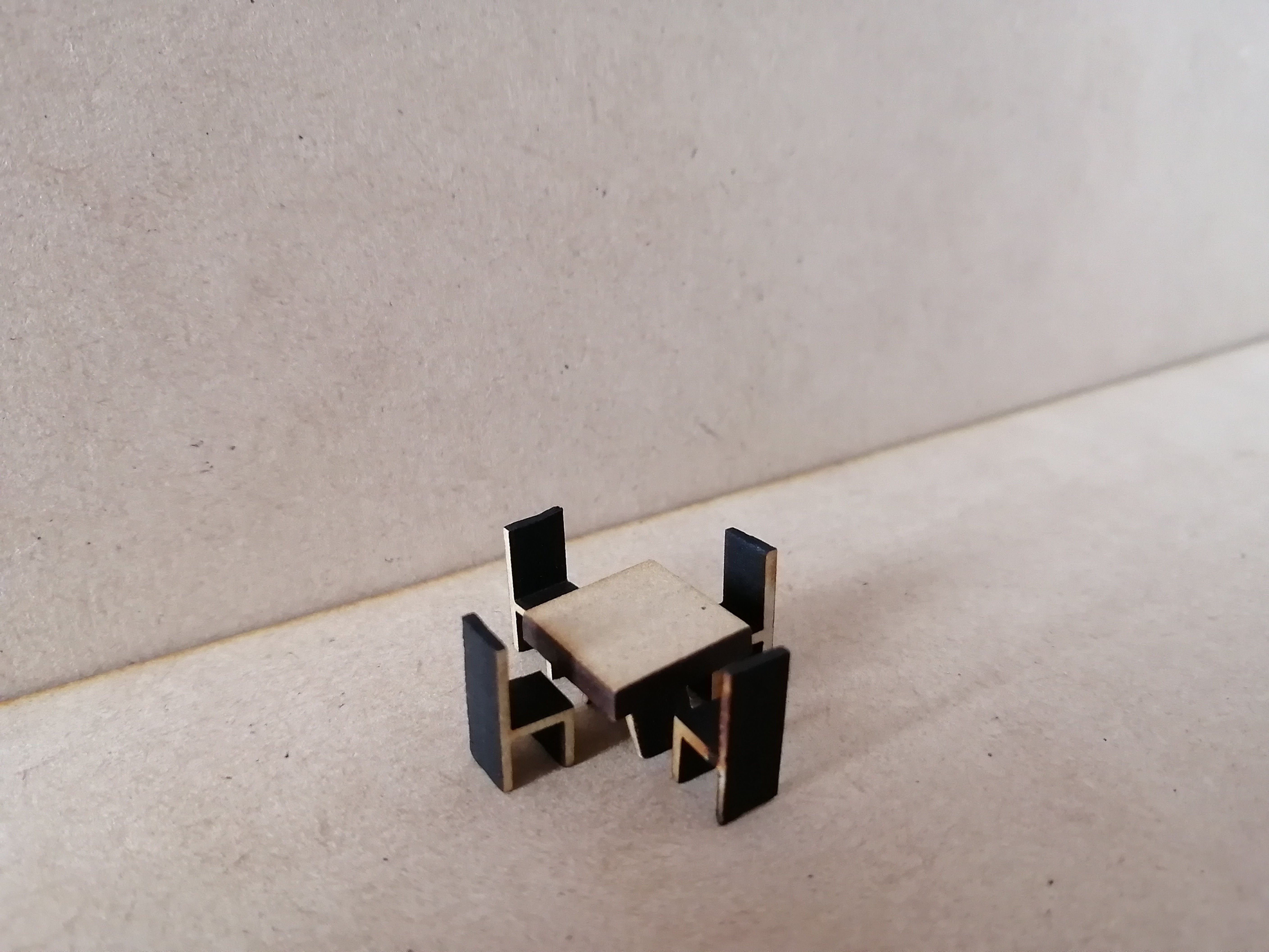 Comedor Cuadrado 4 pers.