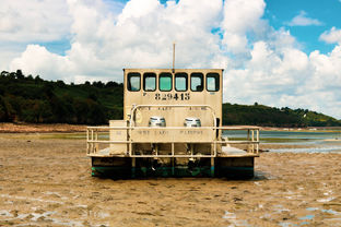 bateau échoué marée basse bretagne, photographe paysages nature territoire tourisme france charente