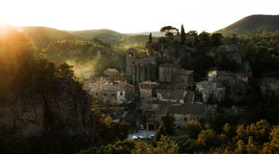 Mourèze hérault, photographe nature et tourisme, paysages, charente