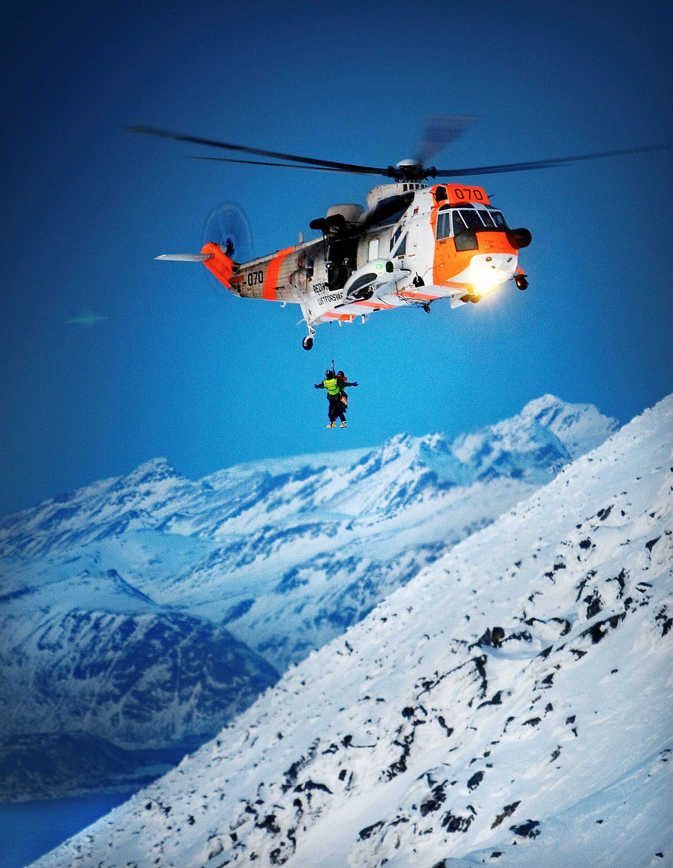Skiers rescued in Lyngen Alps