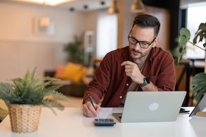 , be your own boss, being your own boss, advantages of being self employed