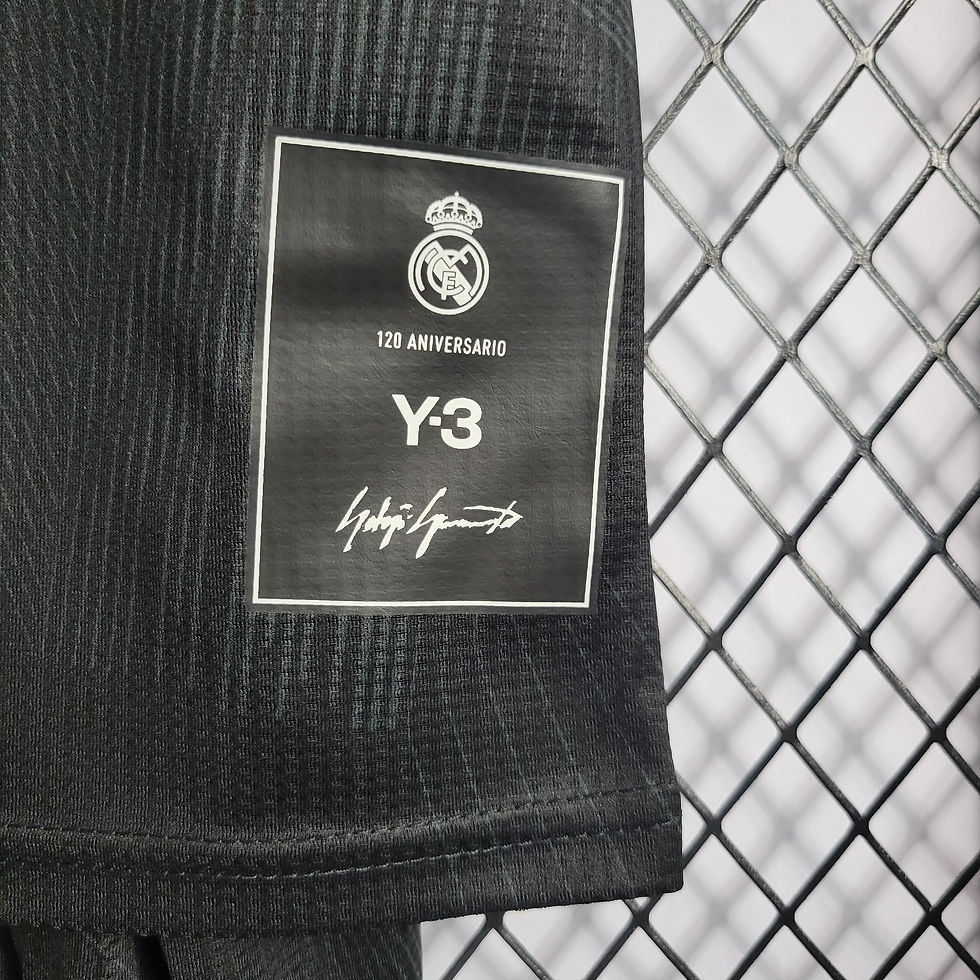 Thumbnail: Kit Infantil Y-3 Real Madrid Fourth Special Edition Black 120 anos