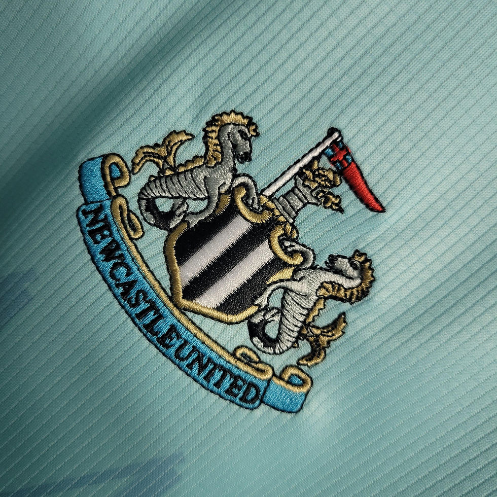 Thumbnail: Camisa Pré Jogo Castore Newcastle 2022/2023