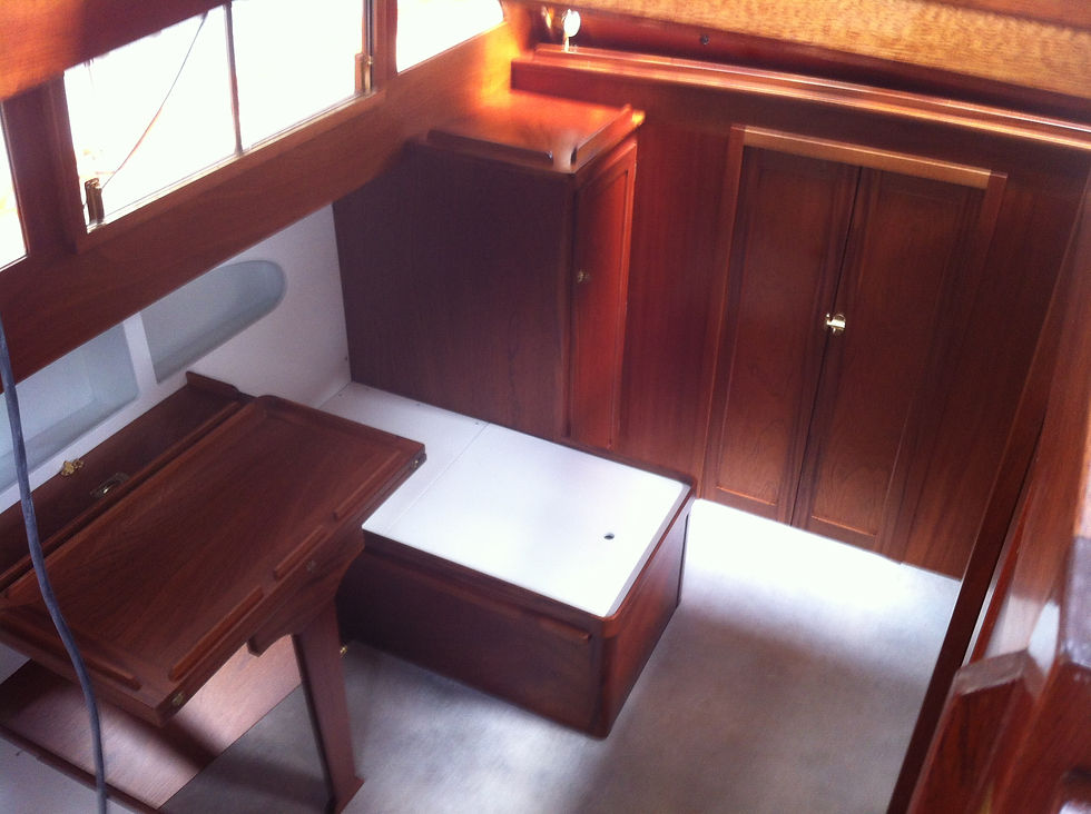 Banquette et table de carré