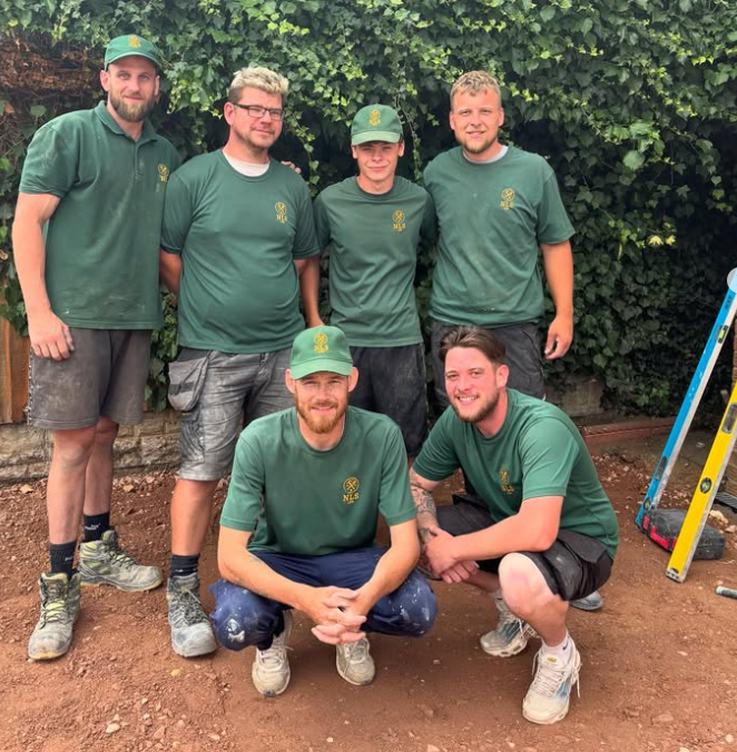 Landscaper, Aaron + Team Nottingham , Near Me